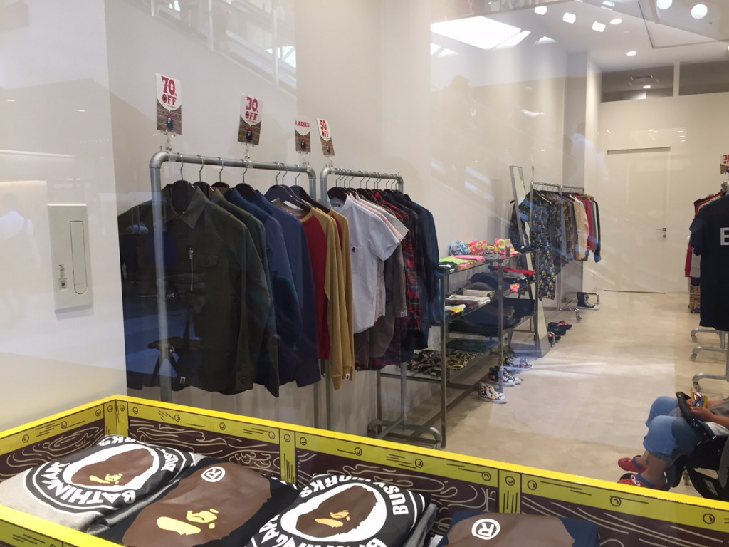 三井アウトレットパーク 幕張　A BATHING APE
