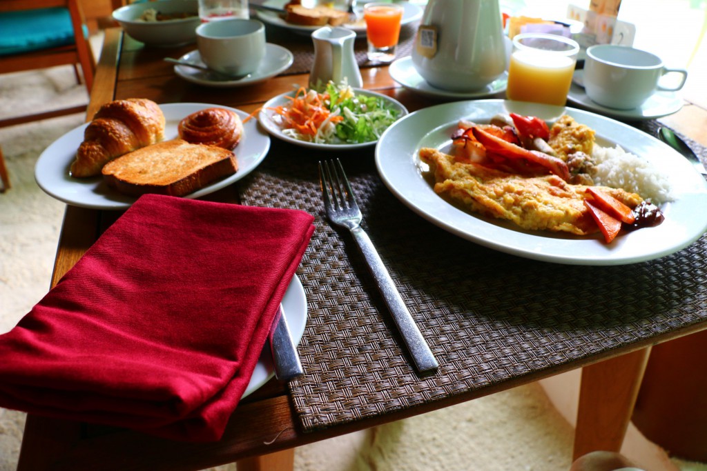 センターラ ラス フシ リゾート＆スパ  モルディブ　レストラン