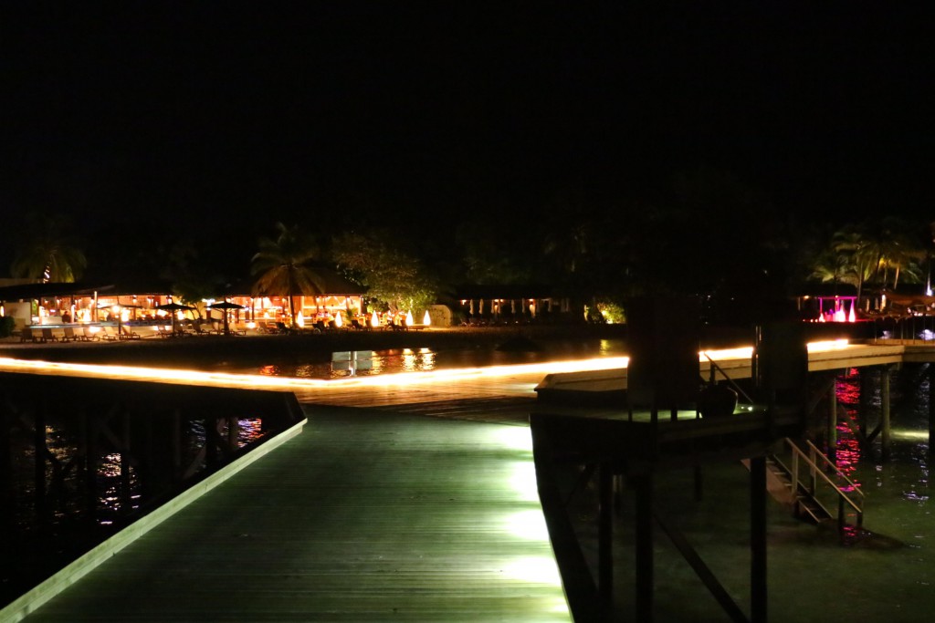 センターラ ラス フシ リゾート＆スパ  モルディブ