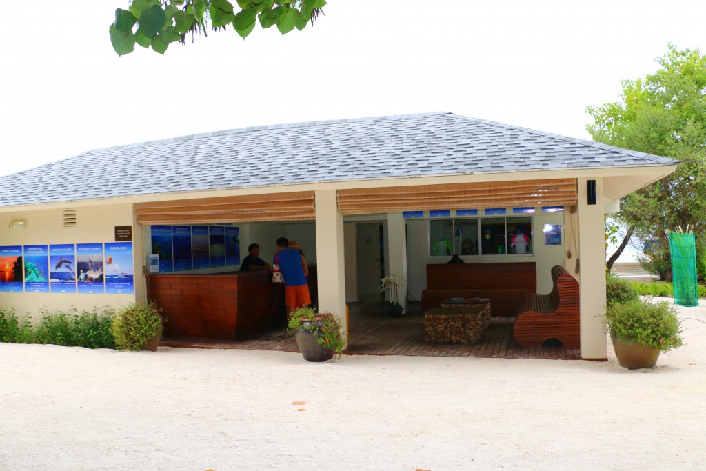 センターラ ラス フシ リゾート＆スパ  モルディブ　ダイビングセンター