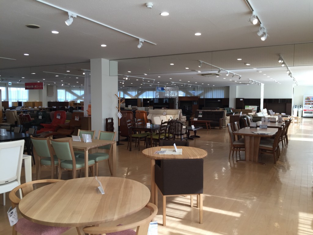 カリモク家具　アウトレット